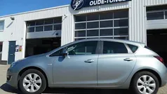 Grijs Gebruikt 2015 Opel Astra Edition Hatchback | € 7.500 (Eerlijke prijs)
