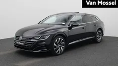 Zwart Gebruikt 2022 VW Arteon Pro Stationwagen | € 33.900 (Eerlijke prijs)