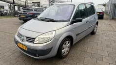 Gebruikt 2004 Renault Scénic II Basis MPV | € 749 (Goede deal)