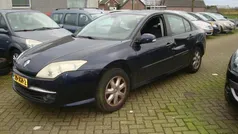 Blauw Gebruikt 2009 Renault Laguna III Expression Hatchback | € 950 (Eerlijke prijs)