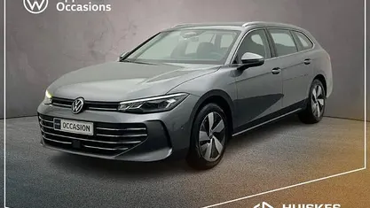 Grijs Gebruikt 2024 VW Passat Business Stationwagen | € 32.900 (Eerlijke prijs)