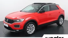 Rood Gebruikt 2021 VW T-Roc Style SUV | € 23.840 (Eerlijke prijs)