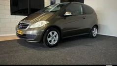 Bruin Gebruikt 2010 Mercedes A160 MPV | € 5.495 (Eerlijke prijs)