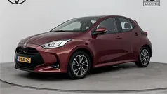 Rood Gebruikt 2021 Toyota Yaris Hatchback | € 18.895 (Eerlijke prijs)