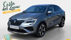 Gris métalique kad (donker grijs) Gebruikt 2024 Renault Arkana Techno SUV | € 30.735 (Eerlijke prijs)