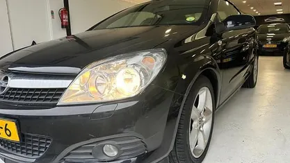 Zwart Gebruikt 2008 Opel Astra Cabriolet Cabriolet | € 2.950 (Eerlijke prijs)