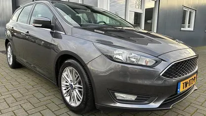 Grijs (metallic) Gebruikt 2017 Ford Focus Stationwagen | € 7.999 (Goede deal)