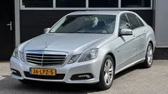Grijs Gebruikt 2010 Mercedes E200 Avantgarde Sedan | € 12.950 (Eerlijke prijs)