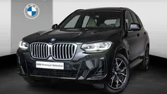 Zwart Gebruikt 2022 BMW X3 Executive SUV | € 49.900 (Eerlijke prijs)