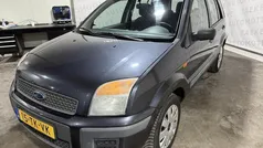 Gebruikt 2006 Ford Fusion MPV | € 850 (Goede deal)