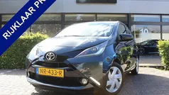Grijs Gebruikt 2017 Toyota Aygo X-play Hatchback | € 10.450 (Eerlijke prijs)