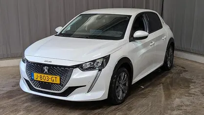 Wit Gebruikt 2020 Peugeot e-208 Allure Hatchback | € 14.895 (Eerlijke prijs)