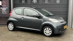 Grijs Gebruikt 2012 Peugeot 107 Access Hatchback | € 2.995 (Eerlijke prijs)