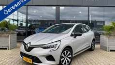 Gebruikt 2023 Renault Clio V Equilibre Hatchback | € 14.799 (Eerlijke prijs)