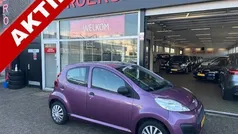 Paars Gebruikt 2013 Peugeot 107 Access Hatchback | € 2.400 (Eerlijke prijs)