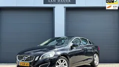 Zwart Gebruikt 2013 Volvo S60 Momentum Sedan | € 10.950 (Eerlijke prijs)