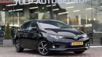 Occasion Toyota Auris Executive 99 PK (72 kW) 2018 Zwart Hatchback