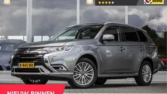 Grijs Gebruikt 2020 Mitsubishi Outlander Intense+ SUV | € 25.345 (Eerlijke prijs)