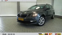Grijs, metallic lak Gebruikt 2019 Skoda Octavia Business Line Stationwagen | € 13.745 (Eerlijke prijs)