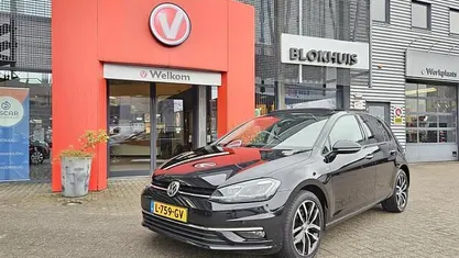 Occasion 2018 VW Golf VII R Hatchback | € 20.690 (Eerlijke prijs)