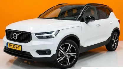 Wit Gebruikt 2019 Volvo XC40 R-Design SUV | € 29.230 (Eerlijke prijs)