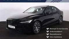 Gebruikt 2021 Volvo S60 R-Design Sedan | € 35.900 (Eerlijke prijs)