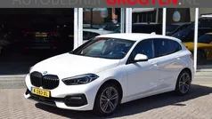 Wit Gebruikt 2021 BMW 118 Executive Hatchback | € 19.988 (Goede deal)
