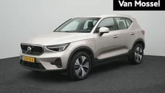 Grijs Gebruikt 2022 Volvo XC40 Core SUV | € 33.900 (Goede deal)