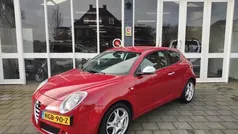 Rood, andere lak Gebruikt 2014 Alfa Romeo MiTo Impression Hatchback | € 7.950 (Eerlijke prijs)