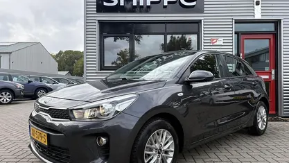 Occasion Kia Rio 101 PK (74 kW) 2019 Grijs Hatchback