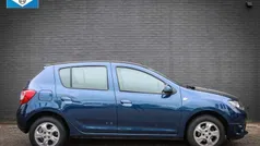 Blauw Gebruikt 2016 Dacia Sandero Hatchback | € 9.950 (Eerlijke prijs)