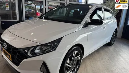 Wit Occasion 2022 Hyundai i20 Comfort Hatchback | € 18.950 (Eerlijke prijs)