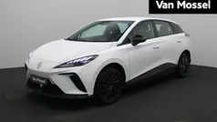 Wit Gebruikt 2023 MG MG4 EV Hatchback | € 19.900 (Eerlijke prijs)