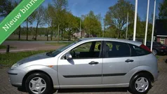 Grijs Gebruikt 2004 Ford Focus Ambiente Hatchback | € 750 (Goede deal)