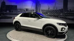 Gebruikt 2023 VW T-Roc Style SUV | € 32.895 (Eerlijke prijs)
