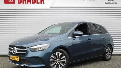 Blauw Gebruikt 2019 Mercedes B180 Business MPV | € 24.495 (Eerlijke prijs)