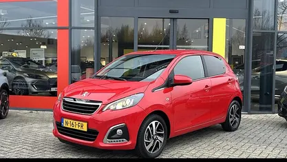 Rood Occasion 2021 Peugeot 108 Allure Hatchback | € 11.750 (Eerlijke prijs)