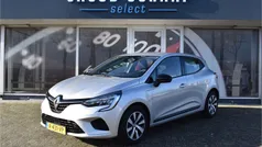 Grijs, metallic lak Gebruikt 2022 Renault Clio V Equilibre Hatchback | € 14.900 (Goede deal)