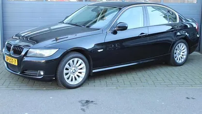 Zwart Gebruikt 2010 BMW 316 Sedan | € 5.950 (Eerlijke prijs)