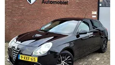 Zwart Gebruikt 2014 Alfa Romeo Giulietta Exclusive Hatchback | € 7.950 (Goede deal)