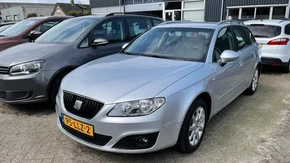 Occasion Seat Exeo Style 102 PK (75 kW) 2010 Grijs Stationwagen