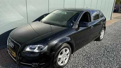 Zwart Occasion 2013 Audi A3 Sportback Attraction Hatchback | € 8.750 (Goede deal)