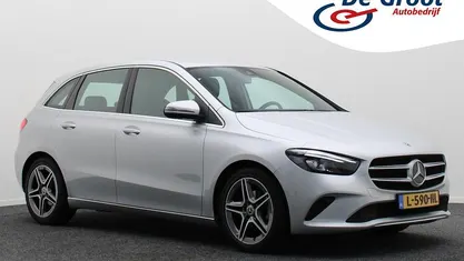 Grijs Gebruikt 2021 Mercedes B180 Edition MPV | € 24.950 (Goede deal)