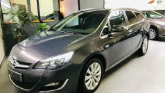 Grijs Gebruikt 2015 Opel Astra Sport Stationwagen | € 6.899 (Eerlijke prijs)