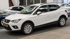 Wit (metallic) Gebruikt 2017 Seat Arona XCELLENCE SUV | € 11.944 (Eerlijke prijs)