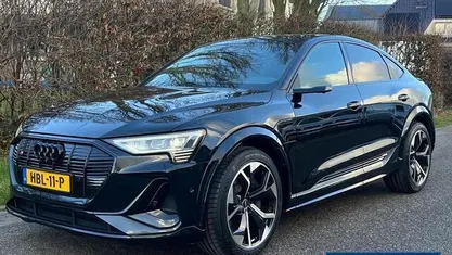 Zwart Gebruikt 2022 Audi e-tron SUV | € 44.950 (Eerlijke prijs)