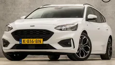Wit Gebruikt 2020 Ford Focus ST-Line Stationwagen | € 15.245 (Eerlijke prijs)