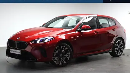 Occasion BMW 120 M Sport 156 PK (114 kW) 2025 Rood Hatchback