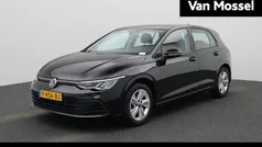 Gebruikt 2022 VW Golf VIII Life Hatchback | € 18.900 (Goede deal)
