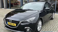 Zwart Gebruikt 2015 Mazda 3 Hatchback | € 13.950 (Eerlijke prijs)